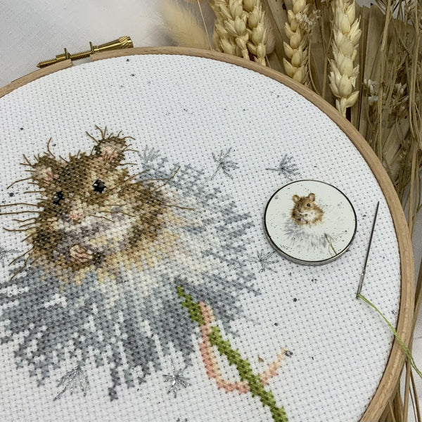 Bothy Threads Wrendale Cross Stitch Kit Dandelion Clock Mouse