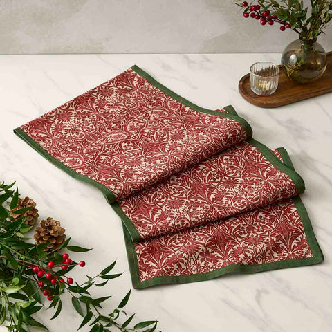 NEW - Spode - Morris & Co - Table Runner - Bluebell Red & Green