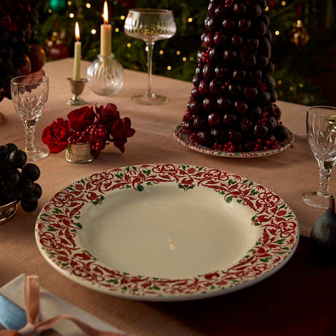 NEW - Spode - Christmas Tree Yuletide - Scalloped Dresser Plate - 27cm - Tree & Yuletide Border