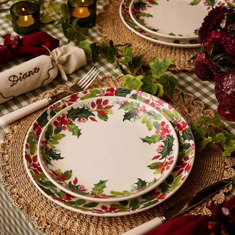 NEW - Portmeirion - Botanic Garden - Christmas - Salad Plate - Holly & Berries