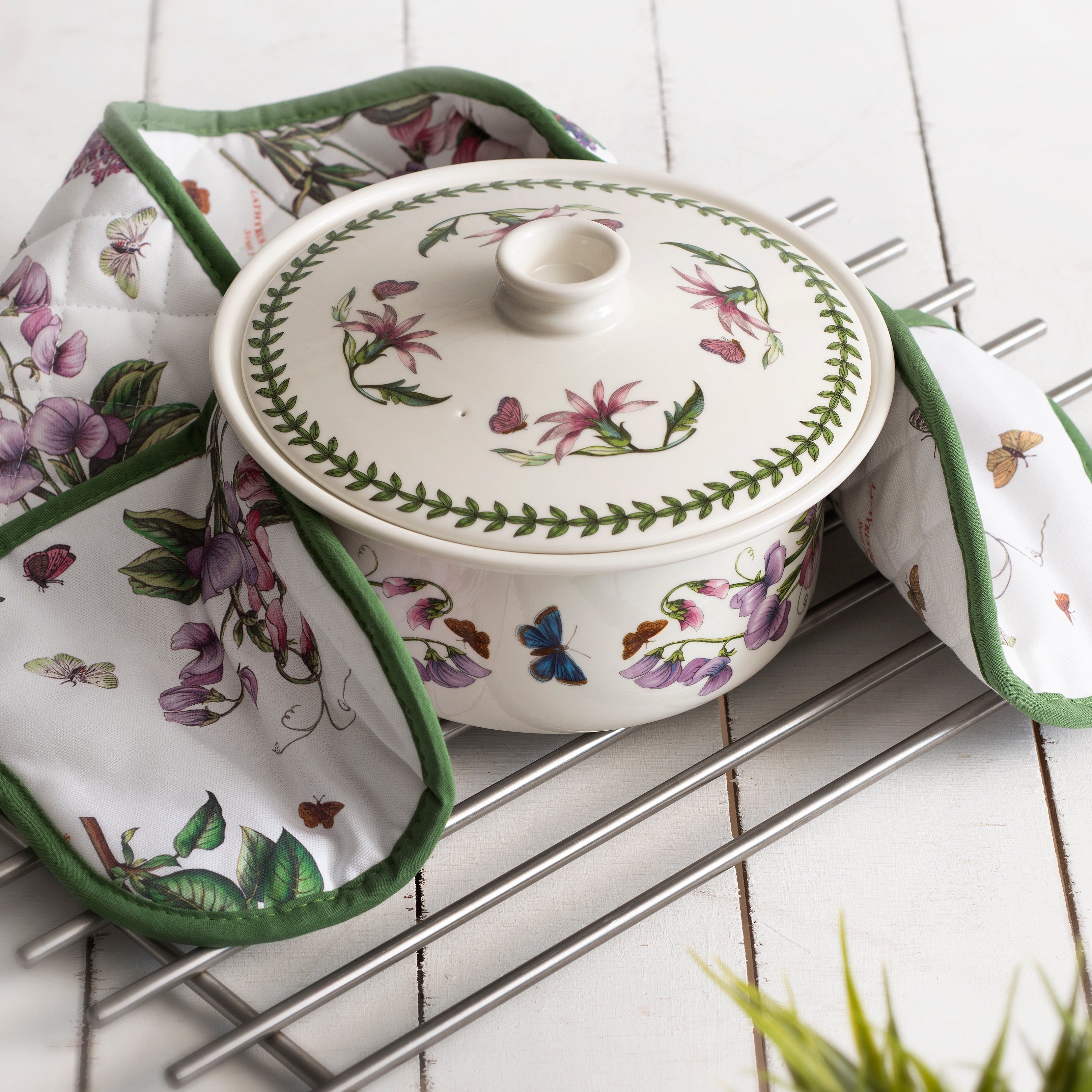 Casserole dish with cover best sale
