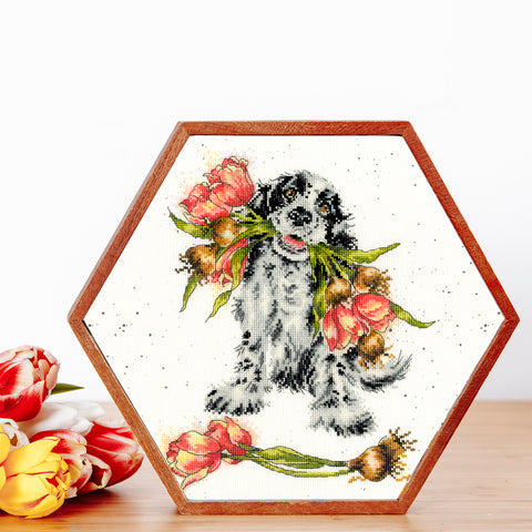 Bothy Threads - Wrendale - Cross Stitch Kit - Blooming with Love - Spaniel & Tulips